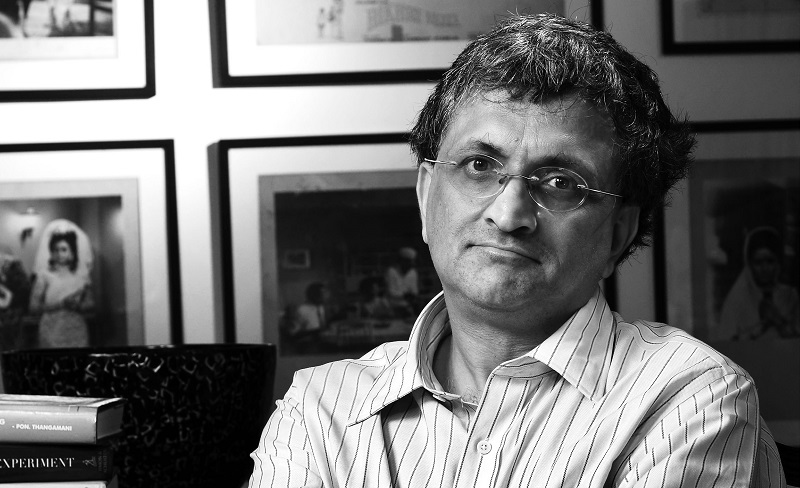 'Historian' Ram Guha gets slammed for falsely sullying Attorney General's reputation