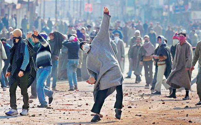 Jammu and Kashmir: Stone pelters in South Kashmir kill 42 year old local truck driver