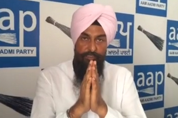 Video: AAP MLA gets into a spat with a senior bureaucrat for not being shown proper 'respect'