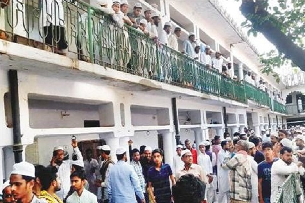 NIA raids UP madrasa in connection with a terror suspect who used to study there