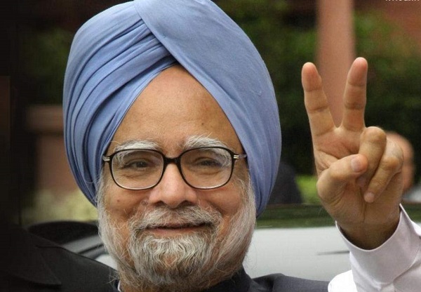 Congress left firefighting over reports of Manmohan Singh opposing its impeachment motion