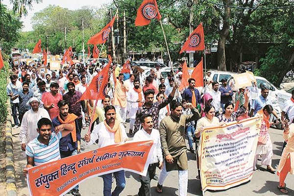 Hindu outfits demand ban on outdoor Friday Namaz without prior permission from authorities