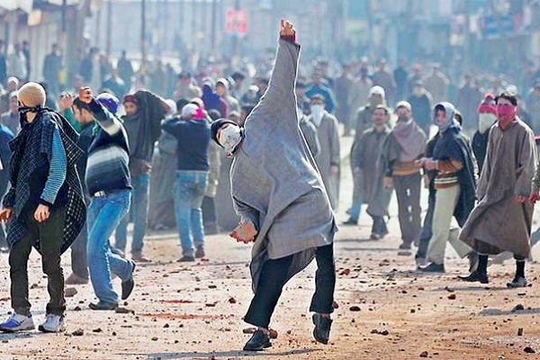 Went to Kashmir in search of jobs but were forced to become stone pelters: UP youths to police