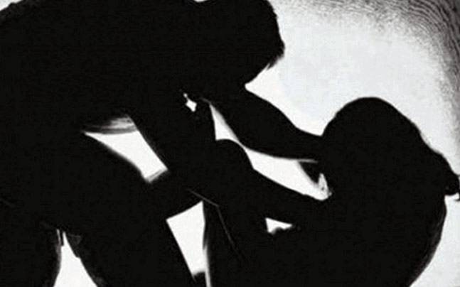 Muzaffarpur: Cleric in village Mosque raped minor girl repeatedly, panchayat asks her to sell her child