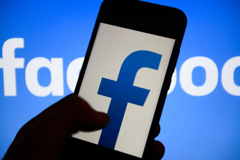 Facebook employee leaks 1400 page rulebook for content management, exposes faultlines