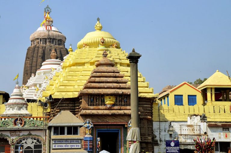 Bengal man Rahman Khan forcibly enters Jagannath Puri temple and climbs atop a dome violating ban on entry of non-Hindus, arrested