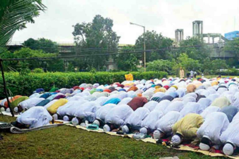 SC asks EC to check if voting can start at 5 AM after petition saying Muslim voters during Ramzan would face difficulty due to the heat