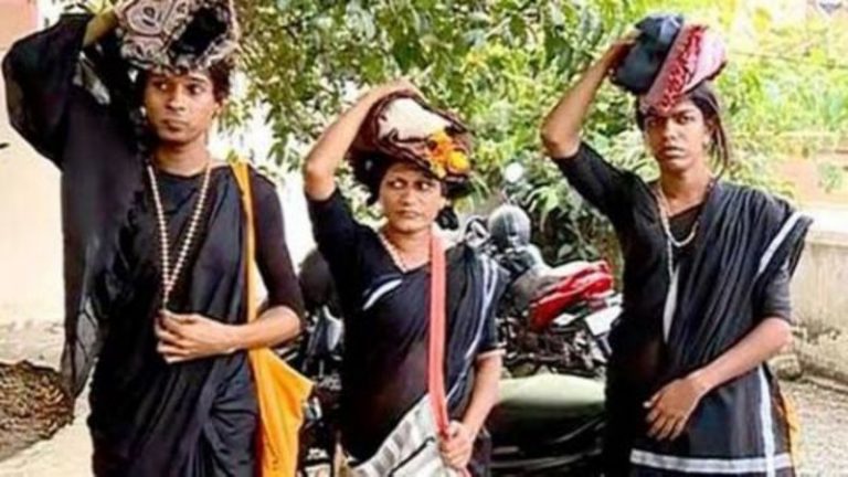 Sabarimala: Kerala police denies darshan to four transgenders, not allowing them to enter in sarees