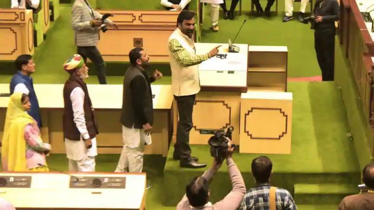 RLP’s Hanuman Beniwal disrupts the first session of Rajasthan Assembly, stops the Governor from delivering address
