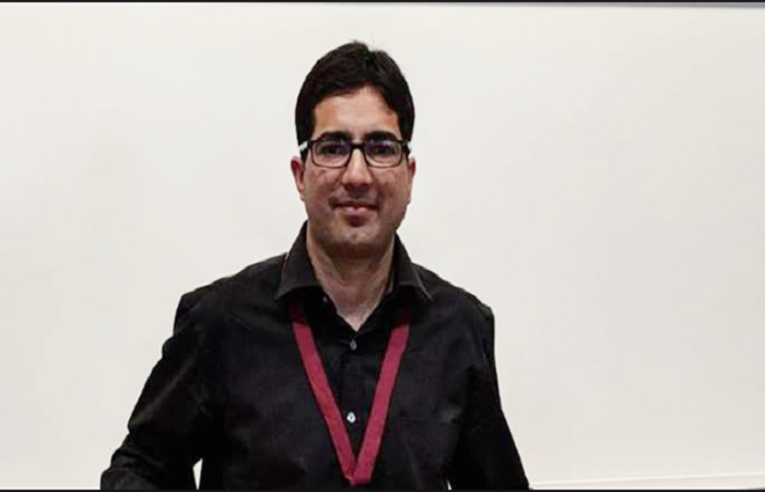 Former IAS officer who called India a “Rapistan” is now “inspired by Imran Khan and Arvind Kejriwal”