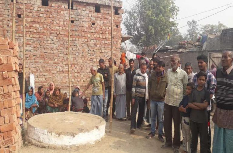 Uttar Pradesh: Hindus protest over Muslims throwing garbage at religious site in Bahraich, violence ensues