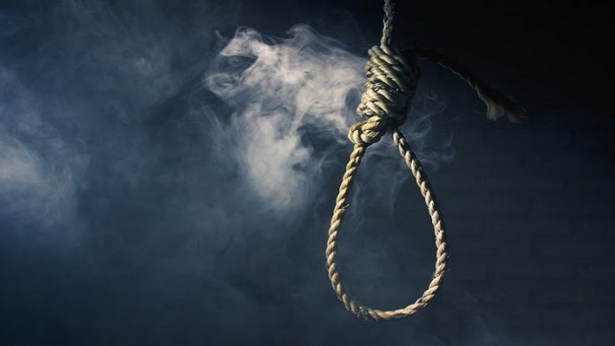 Female BJP worker Kalpana Bhuiyan was found hanging near Ammudiya village in Midnapore