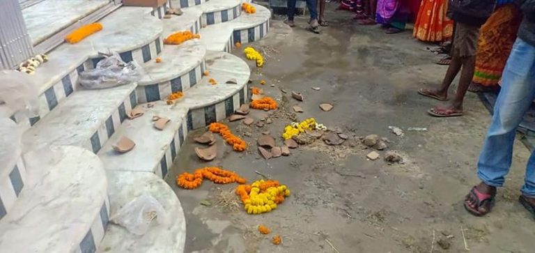 West Bengal: Police vandalises Hindu temple on the pretext of implementing loudspeaker ban