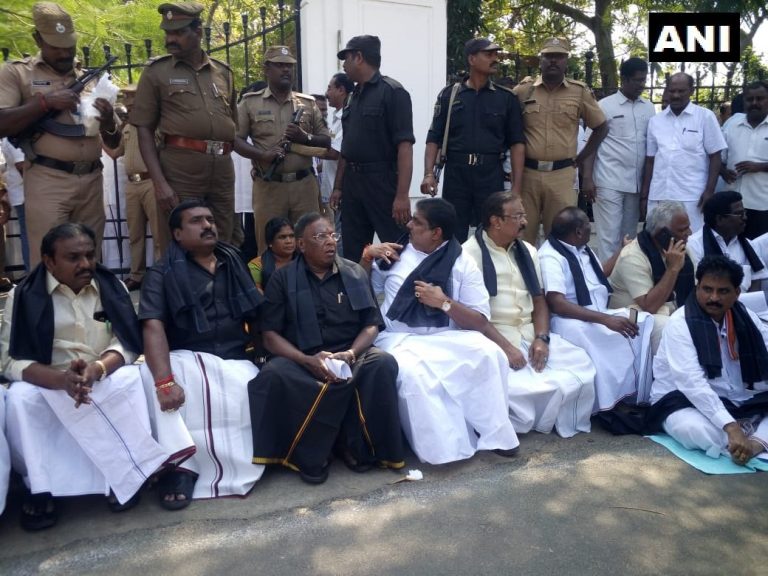 Puducherry: Congress CM sits on a dharna demanding Governor Kiran Bedi recalled for trying to enforce ‘helmet rule’