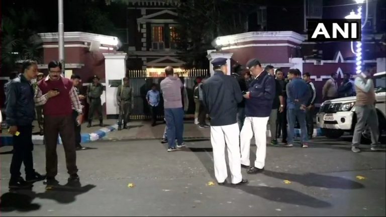 Unprecedented: High drama in Kolkata as CBI reaches top cop’s residence, CBI officers detained by Kolkata Police