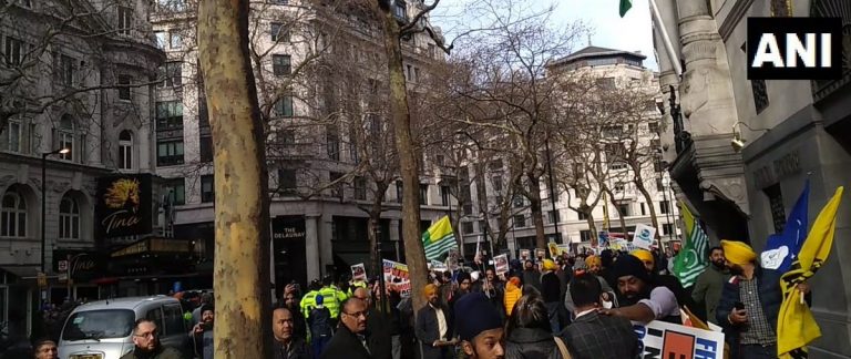 ISI backed Khalistanis, Kashmiris raise ‘Naraa-e-Taqbeer’, ‘Allah-u-Akbar’slogans, attack British Indians staging counter protest