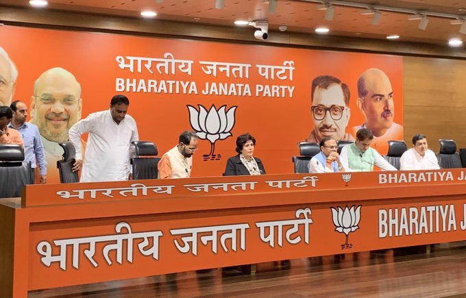 Paralympics silver medalist Deepa Malik has joined BJP today