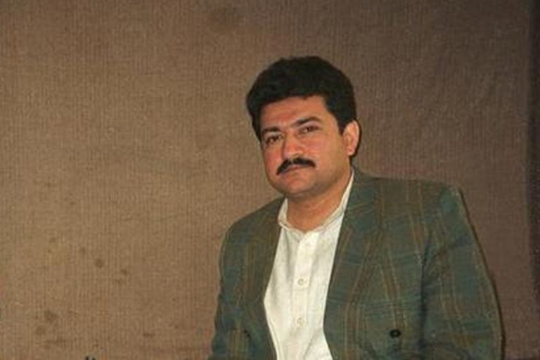 Pakistani journalist shows his asininity by likening Dalai Lama to Masood Azhar, gets schooled by Twitterati