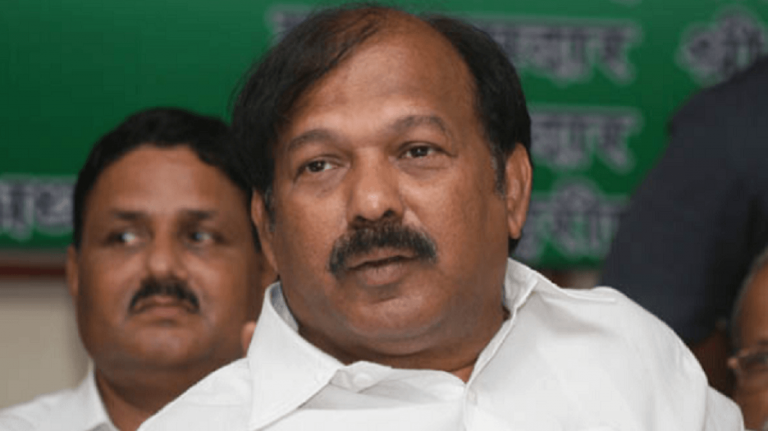 Rahul Gandhi failing to keep his flock together as senior Maharashtra Congress MLA Kalidas Kolambkar set to join BJP