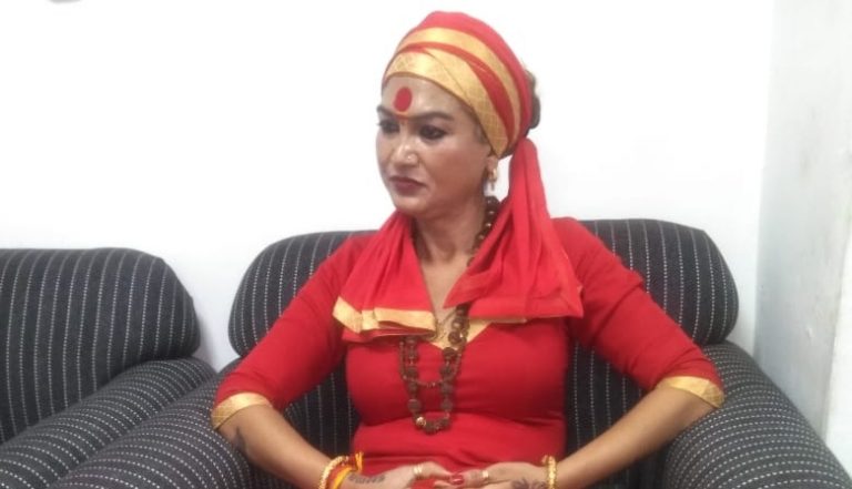 Transgender spiritual leader who did gharwapsi to Hinduism will fight Lok Sabha election on AAP ticket