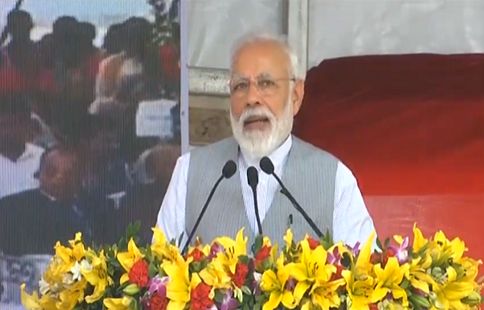 Prime Minister Modi in Noida to inaugurate various public projects
