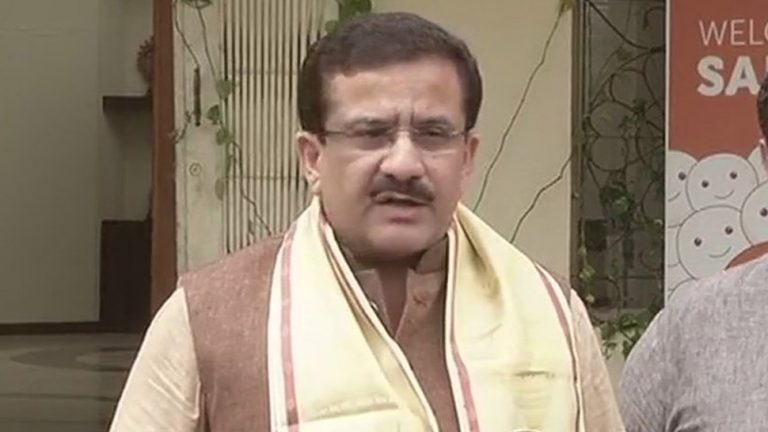 Shia Waqf Board President calls Indira Gandhi’s family Muslims, says only orthodox Muslims and Gandhi family denies Lord Ram’s existence