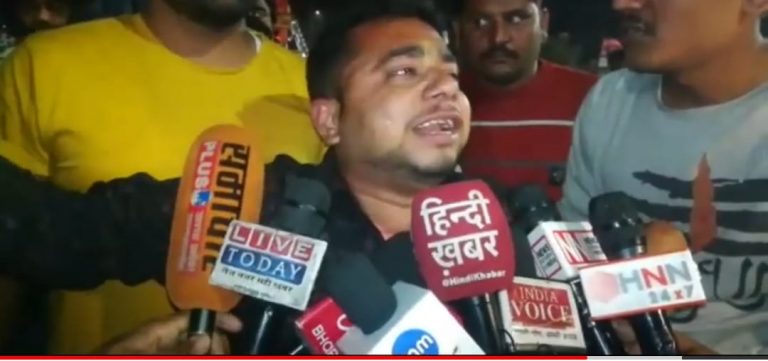 Raebareli: Hindu Yuva Vahini member brutally beaten up by Congress workers