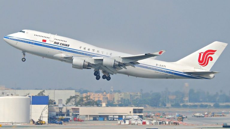 China cancels all flights to and from Pakistan as the airspace over the country remains shut for the third day