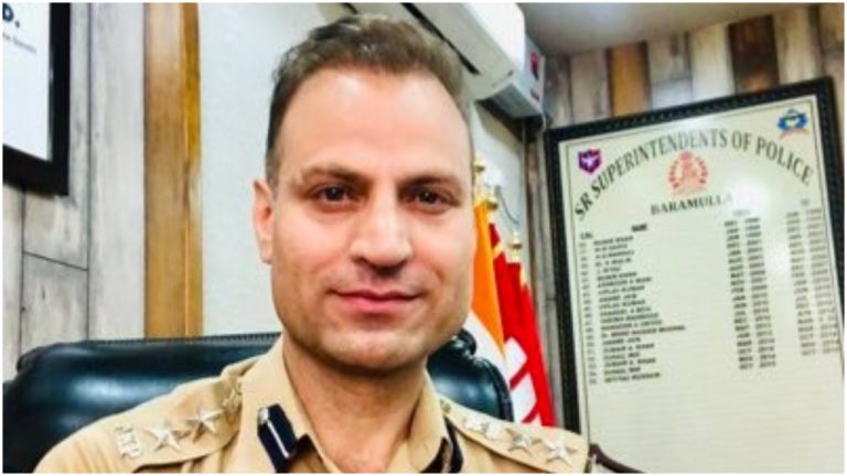 Jammu and Kashmir Police officer Imtiyaz Hussain claims his life being under threat after he exposed Pro-Pak Islamists and ‘journalists’