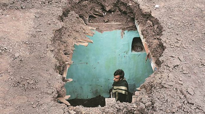 Heavy shelling by Pakistan targeting Indian villages