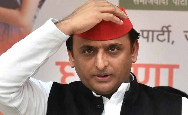 Samajwadi Party dissolves its state and district units, removes everyone from their posts except Naresh Uttam Patel