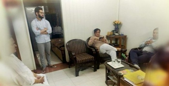 I-T dept says ‘major political party’ received Rs 20 cr through hawala, Ahmed Patel arrives at residence of AICC official being raided