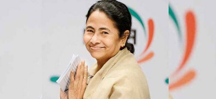 Mamata banerjee denies permission to Rahul Gandhi's chopper landing in Siliguri