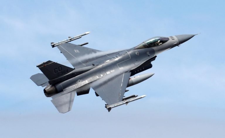 Imran Khan continues to lie about IAF downing F-16, now quotes a fake report to prove his point