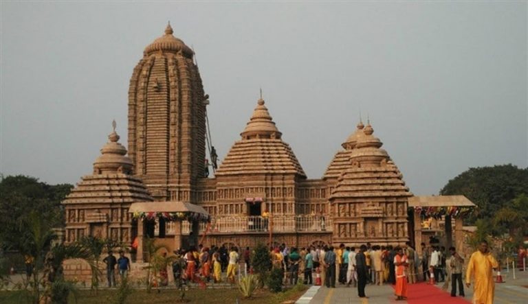 Supreme Court asks ‘why government officials should manage temples’, bench talks about rampant idol theft in Tamil Nadu