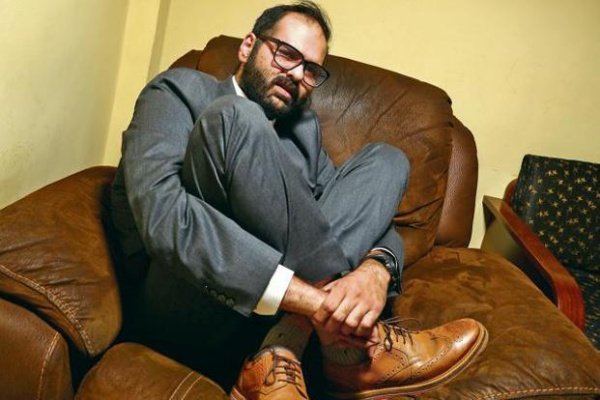 Kunal Kamra threatens to out mobile phone numbers of 'BJP leaders' and Arnab Goswami