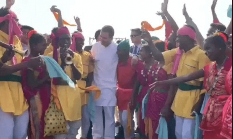Dainik Jagran uses misleading picture to ‘fact-check’ Rahul Gandhi’s post-Pulwama dance video, creates confusion