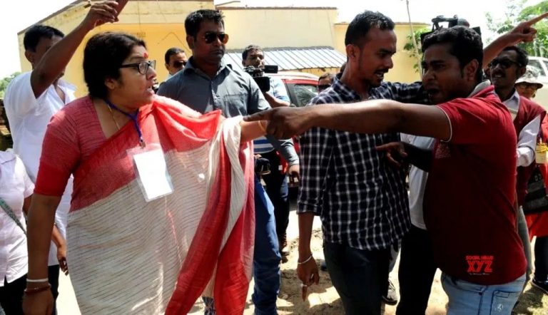Mamata’s goons attack journalists covering booth capturing by TMC workers in Hooghly, assault BJP candidate