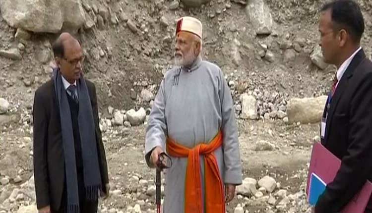 PM Modi visits Kedarnath for prayer and meditation, ‘secular intellectuals’ rush to mock his faith