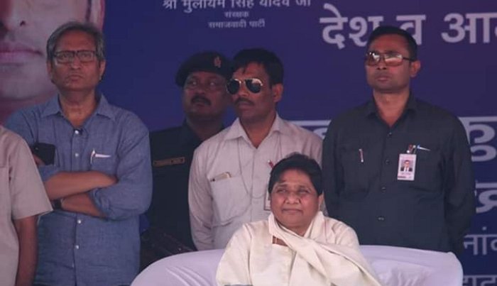 NDTV’s Ravish Kumar seen on the stage of a SP-BSP rally in UP attended by Akhilesh Yadav and Mayawati