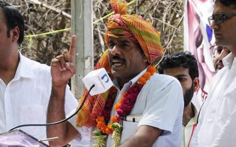 Nomination of mahagathbandhan candidate Tej Bahadur Yadav, who was jailed and sacked from BSF, cancelled