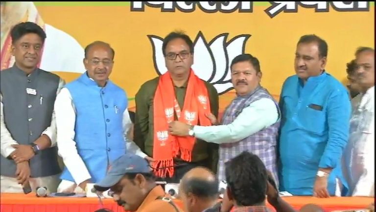 AAP MLA joins BJP seven hours after Kejriwal boasts their loyalty towards the party