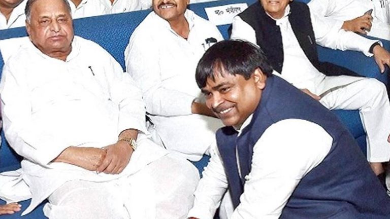 CBI raids 22 locations connected to mining scam, Ex-UP minister Gayatri Prajapati, SP MLC raided