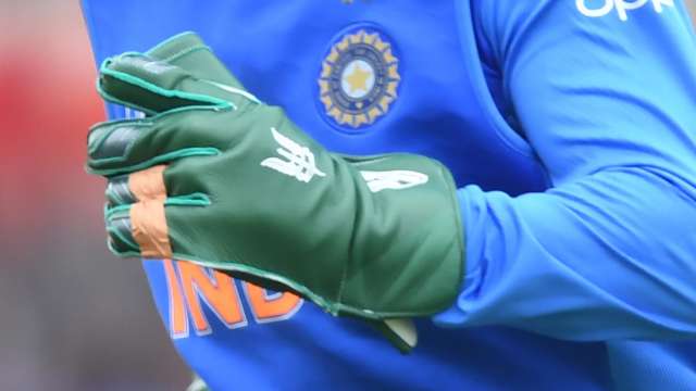 ICC requests BCCI to get the Balidaan Badge on M S Dhoni’s wicket keeping gloves removed