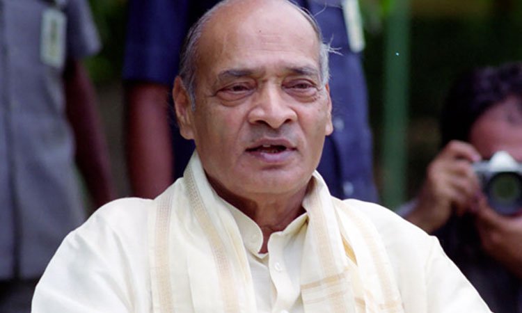 Sonia, Rahul and the entire coterie should apologise for injustice done to PV Narasimha Rao, says grandson NV Subhash