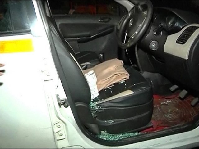 Delhi: ABP journalist’s car attacked by bike-borne assailants at Barapullah flyover, three shots fired