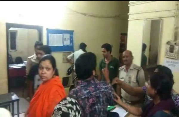 Relatives of accused Imran reportedly created a ruckus and threatened the policemen stationed at Guna Cantt