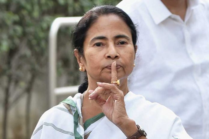 Mamata Banerjee flares up linguistic chauvinism as she orders people living in Bengal to speak in Bengali