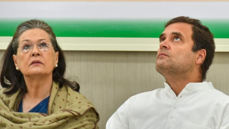 Congress dissolves all district committees of the party in Uttar Pradesh