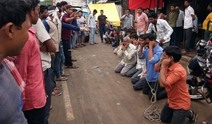 They were ‘cow smugglers’, not just ’25 men’ who were tied up and made to chant Gau Mata ki Jai, dear ‘seculars’